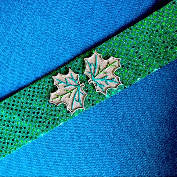 Poison Ivy Belt Halloween Costume Uma Thurman 90’s Batman Movie 💚🍃 - Picture 1 of 8